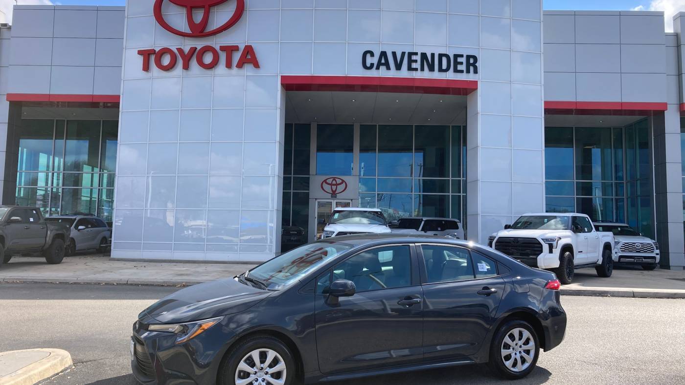 2025 Toyota Corolla LE — Sedan — 207 mi — San Antonio, TX