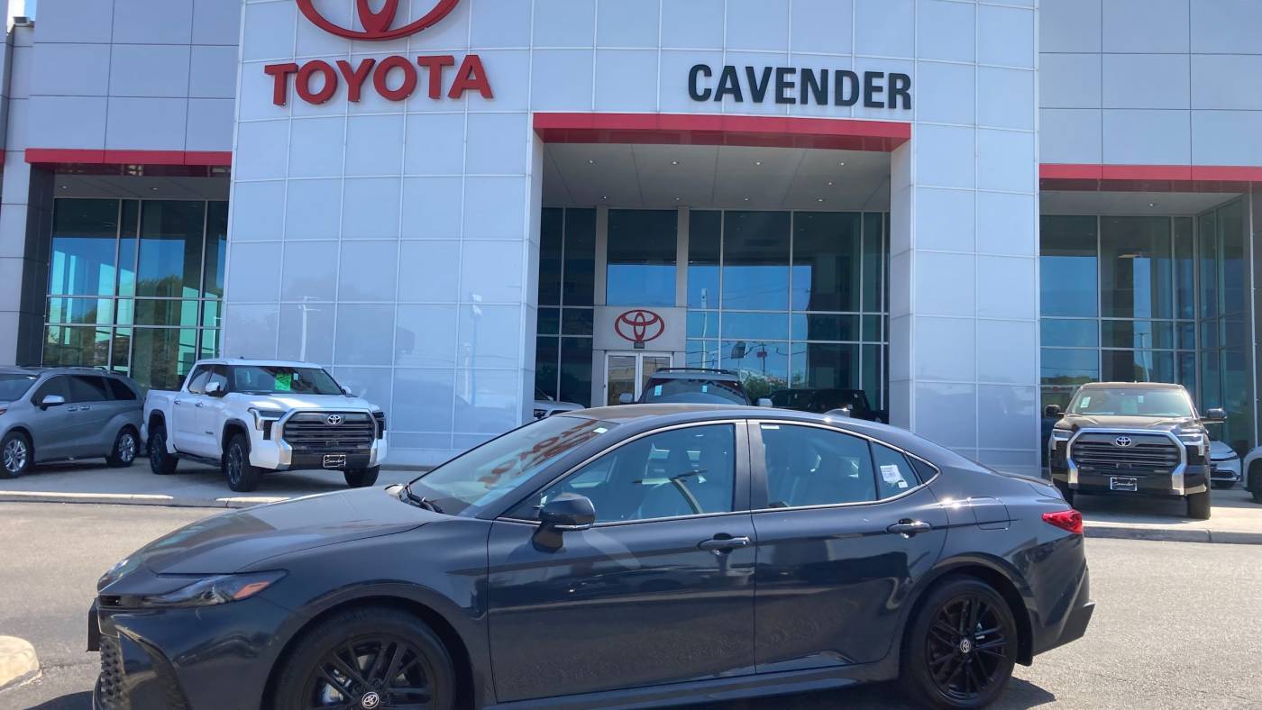 2025 Toyota Camry SE — Sedan — 207 mi — San Antonio, TX