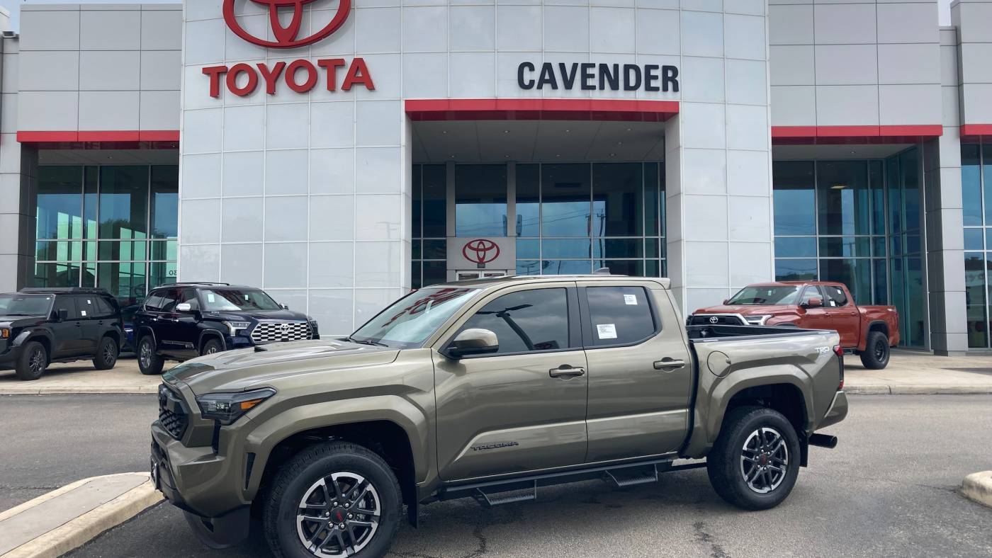 2024 Toyota Tacoma TRD Sport — Pickup Truck — 13,256 mi — San Antonio, TX