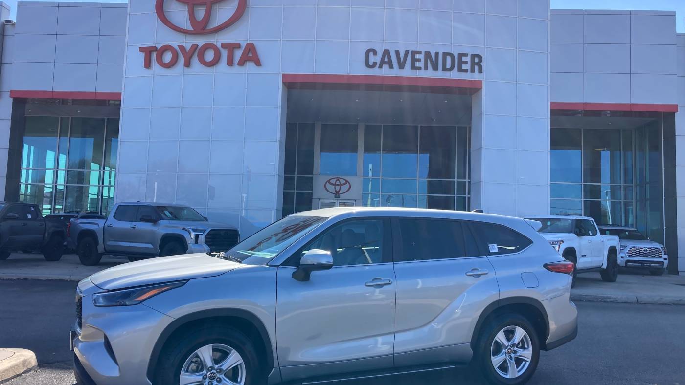 2023 Toyota Highlander L — SUV — 30,100 mi — San Antonio, TX