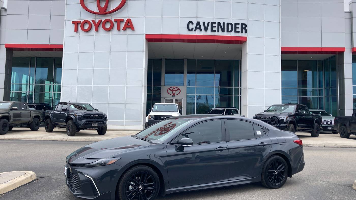 2025 Toyota Camry LE — Sedan — 3,800 mi — San Antonio, TX