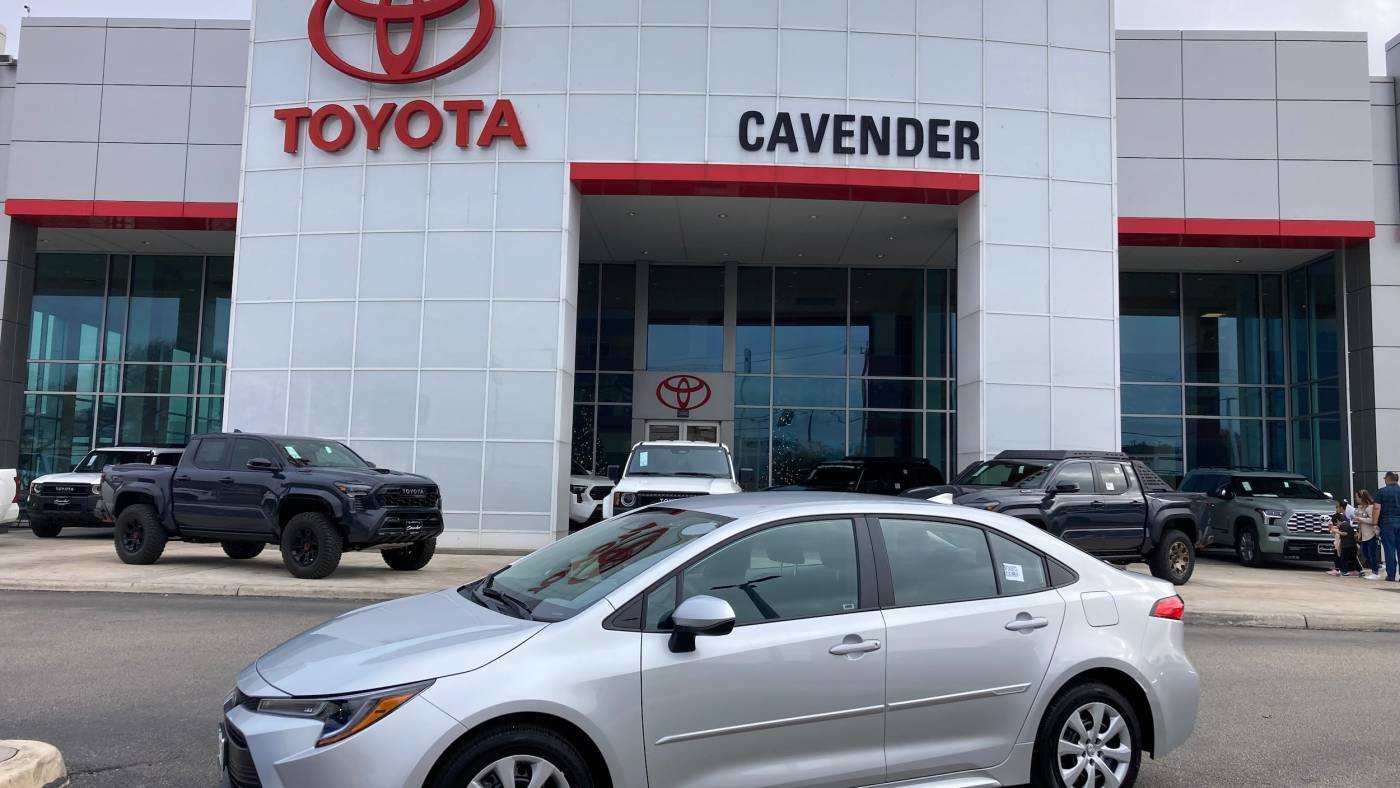 2025 Toyota Corolla LE — Sedan — 207 mi — San Antonio, TX