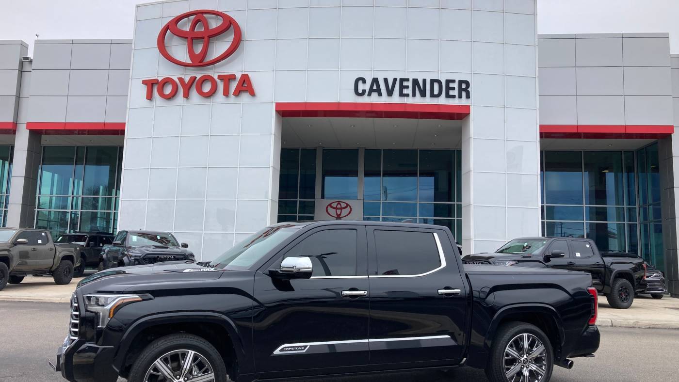 2022 Toyota Tundra Hybrid Capstone — Pickup Truck — 18,076 mi — San Antonio, TX