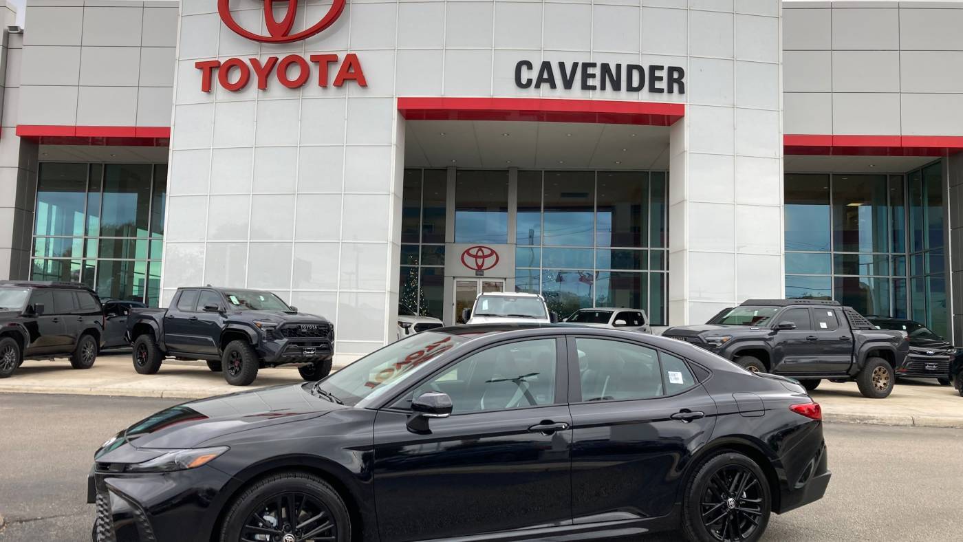 2025 Toyota Camry SE — Sedan — 207 mi — San Antonio, TX
