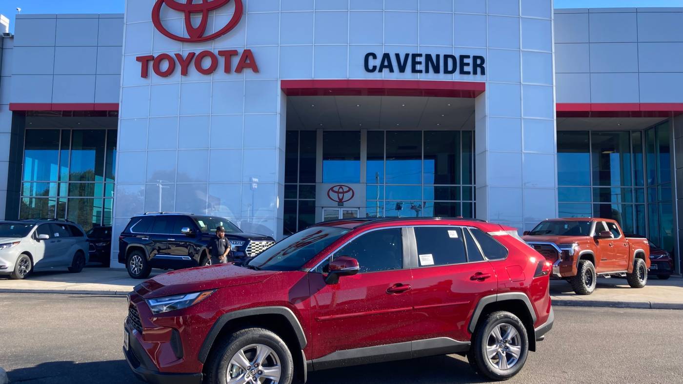 2024 Toyota RAV4 XLE — SUV — 11,805 mi — San Antonio, TX