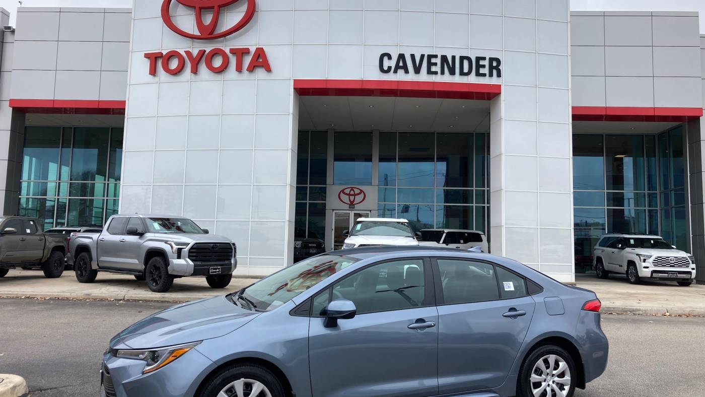 2025 Toyota Corolla LE — Sedan — 207 mi — San Antonio, TX