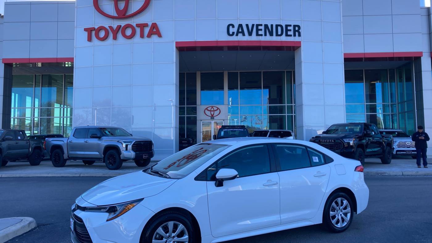 2025 Toyota Corolla LE — Sedan — 207 mi — San Antonio, TX