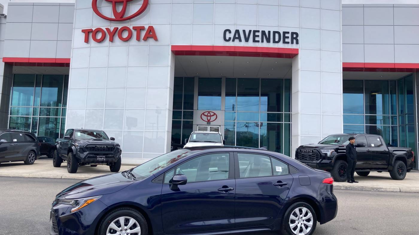 2025 Toyota Corolla LE — Sedan — 207 mi — San Antonio, TX
