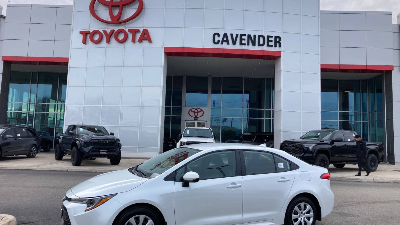 2025 Toyota Corolla LE — Sedan — 207 mi — San Antonio, TX