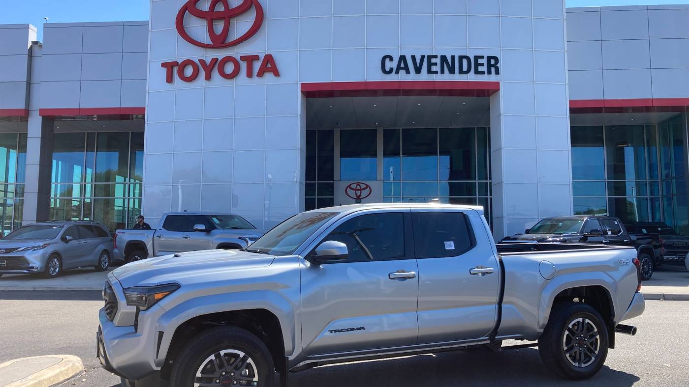 2024 Toyota Tacoma SR5 — Pickup Truck — 9,790 mi — San Antonio, TX