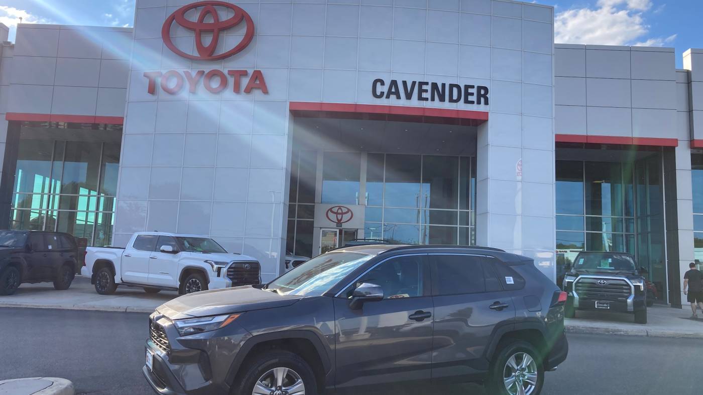 2023 Toyota RAV4 XLE — SUV — 35,476 mi — San Antonio, TX