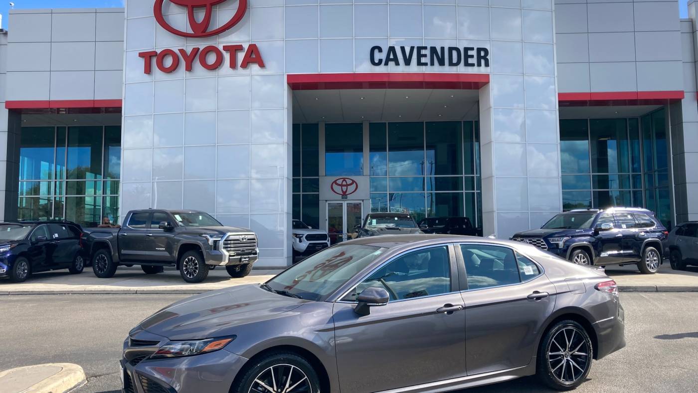2021 Toyota Camry SE — Sedan — 38,127 mi — San Antonio, TX