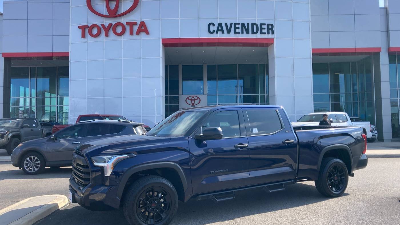 2022 Toyota Tundra SR5 — Pickup Truck — 20,300 mi — San Antonio, TX