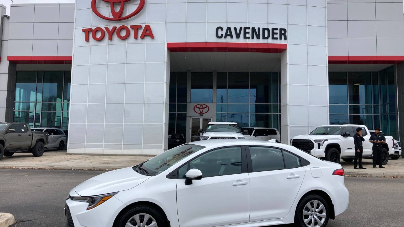 2025 Toyota Corolla LE — Sedan — 207 mi — San Antonio, TX
