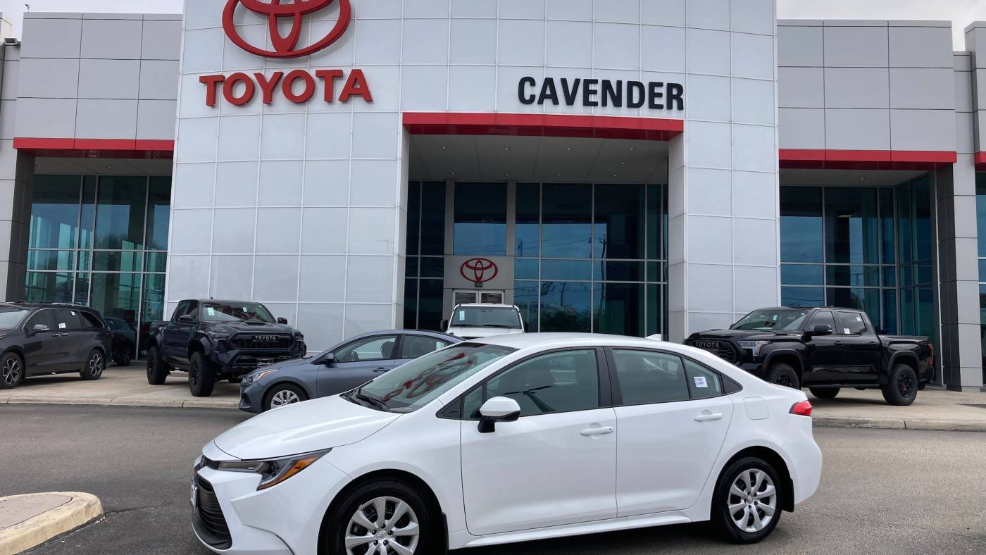 2025 Toyota Corolla LE — Sedan — 207 mi — San Antonio, TX