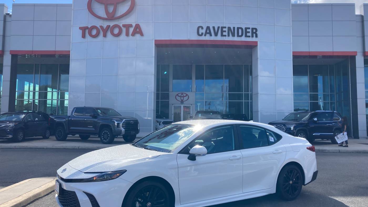 2025 Toyota Camry SE — Sedan — 207 mi — San Antonio, TX