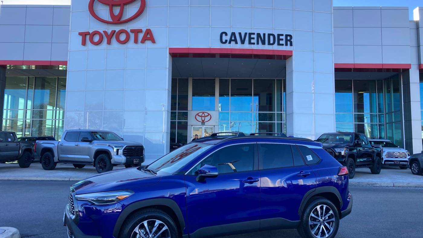 2024 Toyota Corolla Cross XLE — SUV — 207 mi — San Antonio, TX