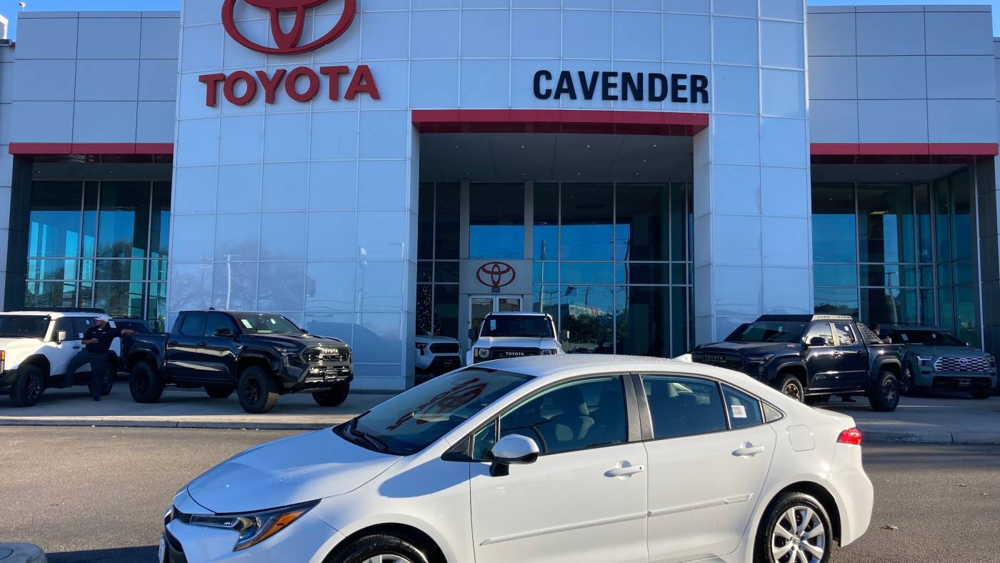 2025 Toyota Corolla LE — Sedan — 207 mi — San Antonio, TX