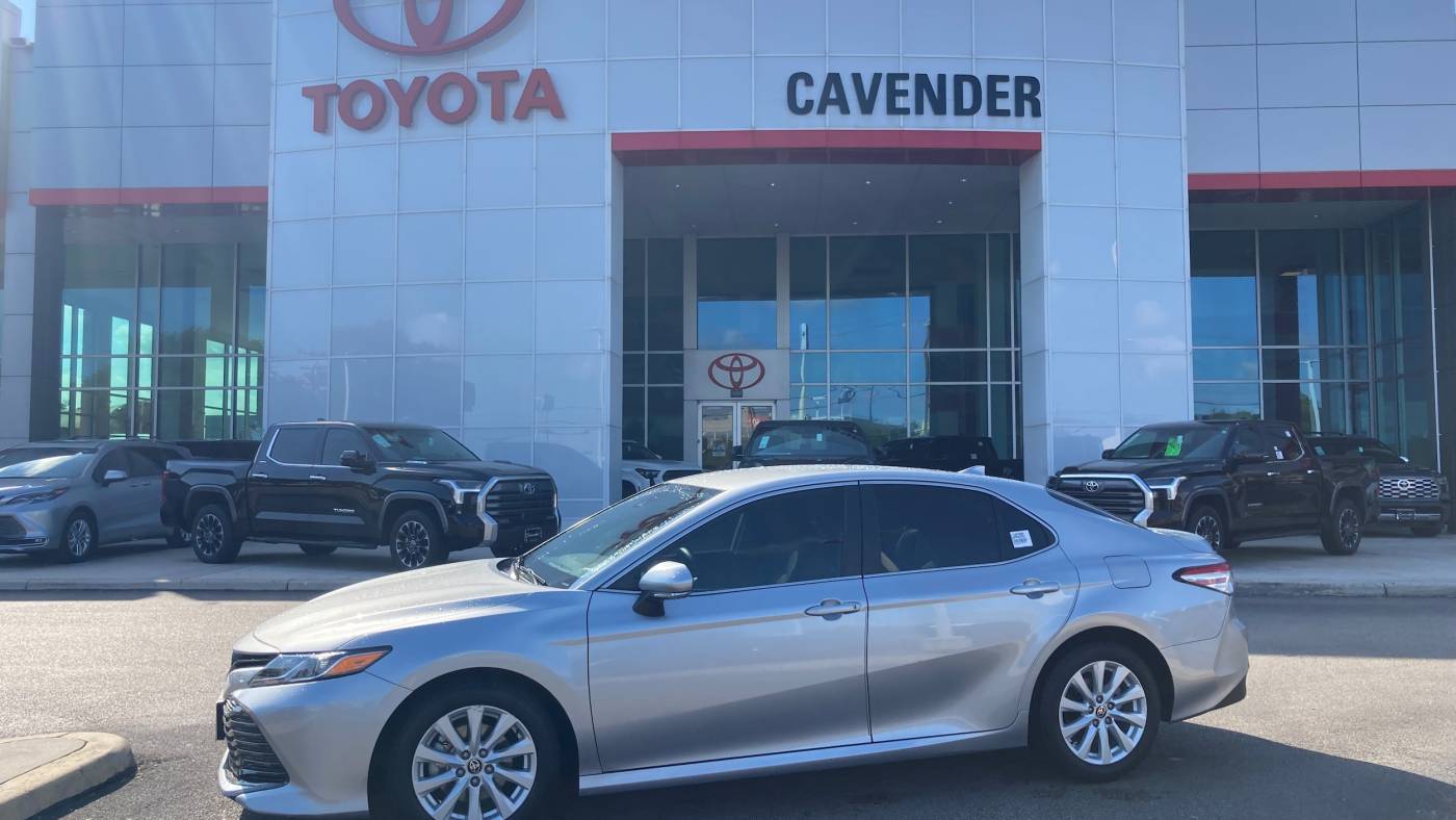 2020 Toyota Camry LE — Sedan — 51,815 mi — San Antonio, TX