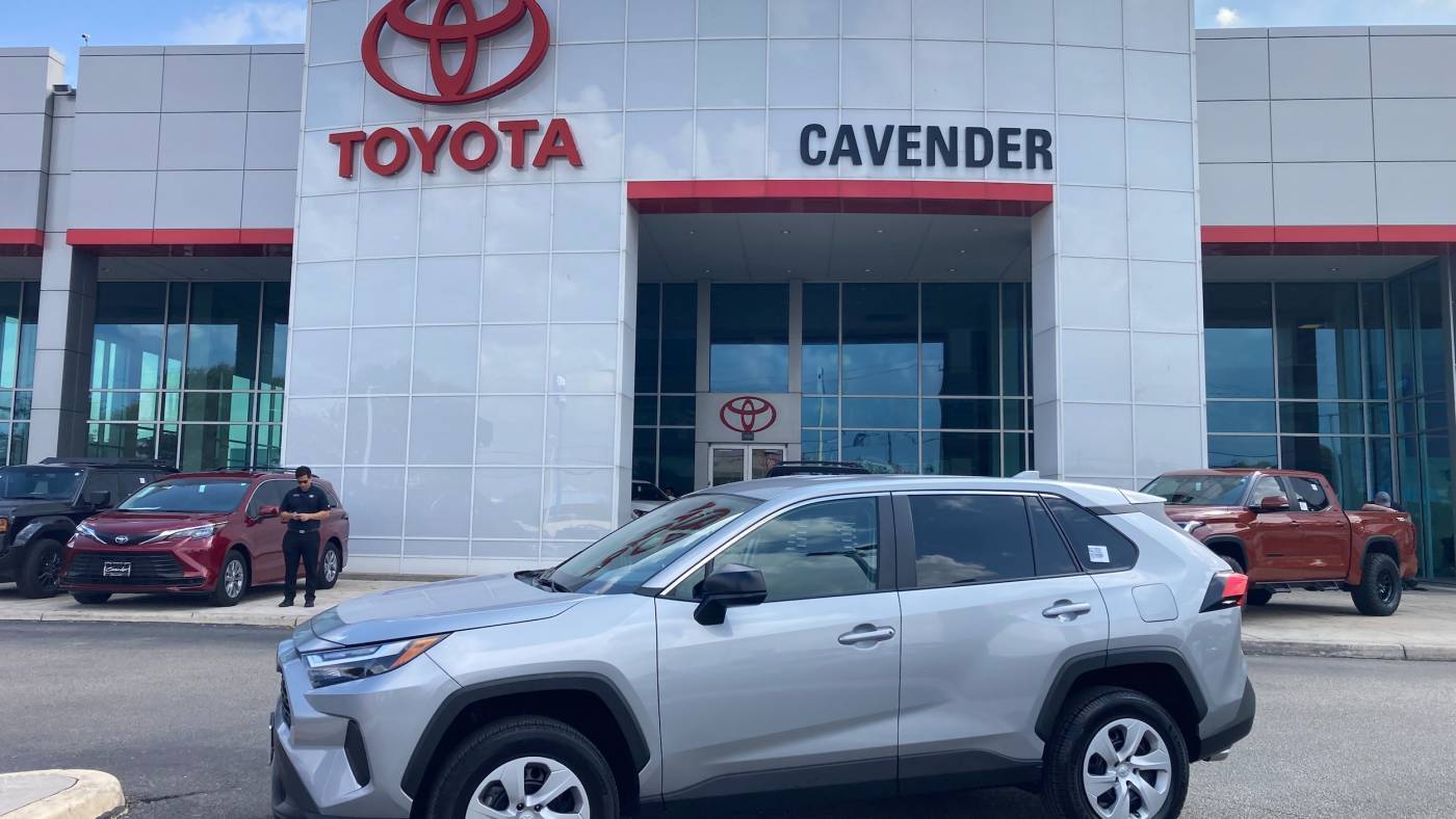 2024 Toyota RAV4 LE — SUV — 13,892 mi — San Antonio, TX