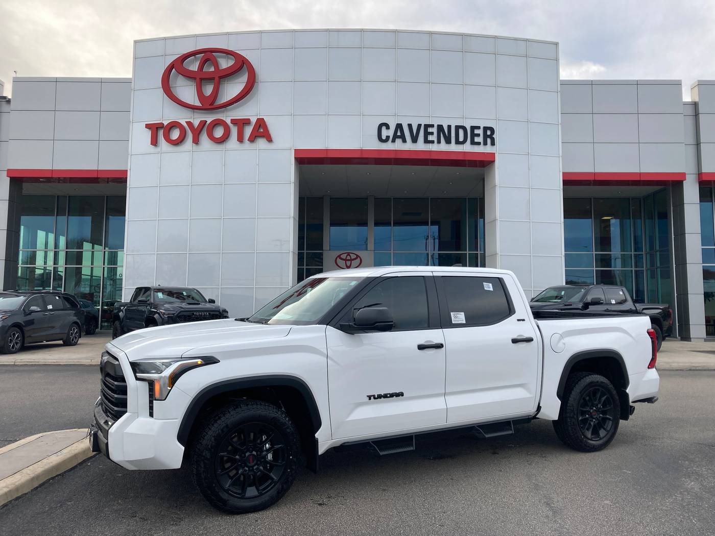 2025 Toyota Tundra SR5 — Pickup Truck — 569 mi — San Antonio, TX
