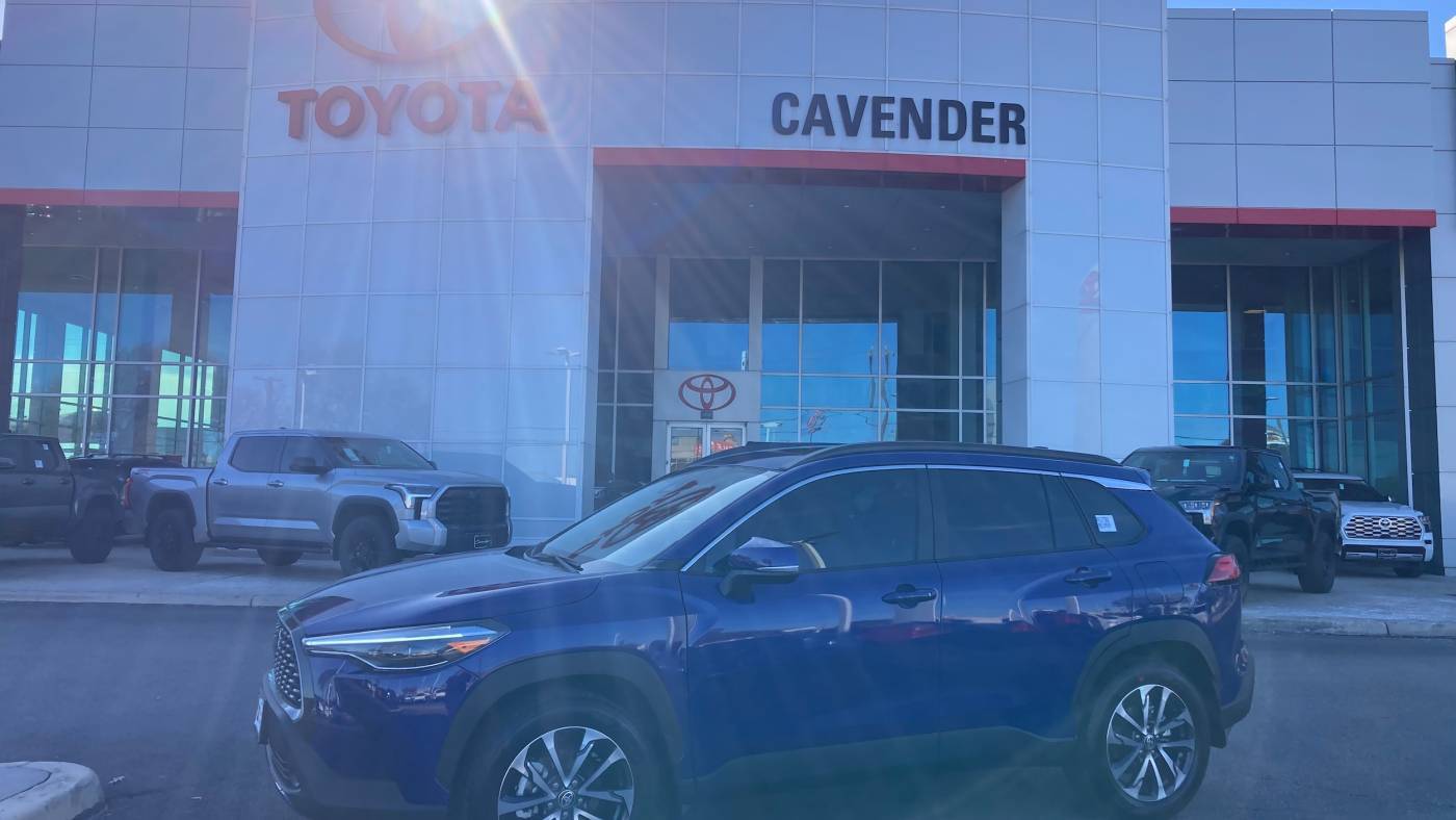 2024 Toyota Corolla Cross XLE — SUV — 207 mi — San Antonio, TX