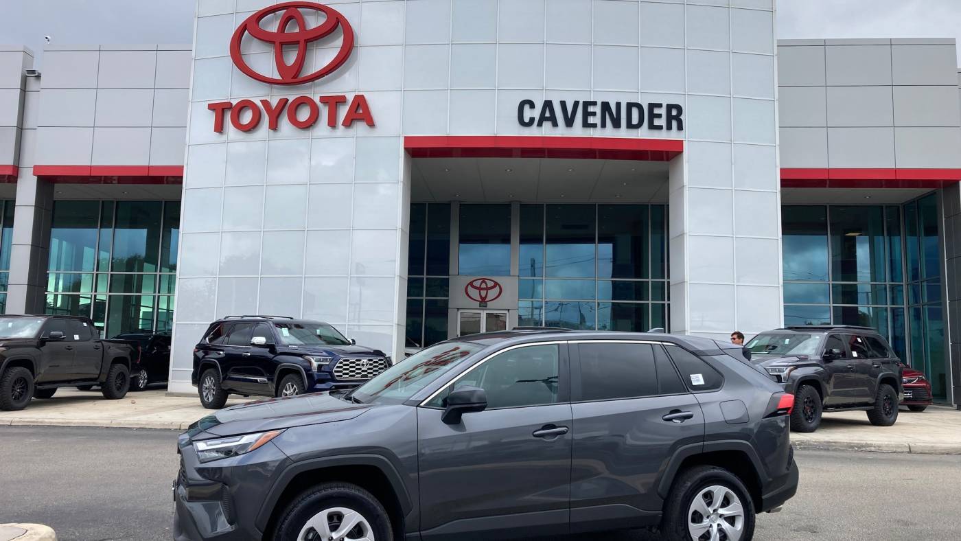 2024 Toyota RAV4 LE — SUV — 17,760 mi — San Antonio, TX