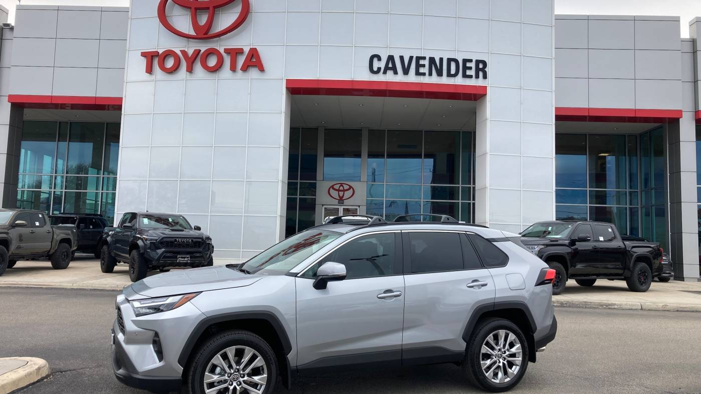 2025 Toyota RAV4 XLE Premium — SUV — 207 mi — San Antonio, TX