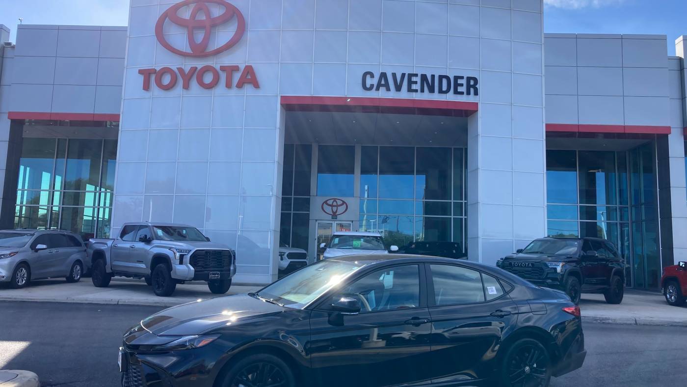 2025 Toyota Camry SE — Sedan — 207 mi — San Antonio, TX