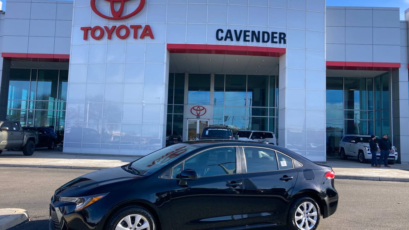 2025 Toyota Corolla LE — Sedan — 207 mi — San Antonio, TX
