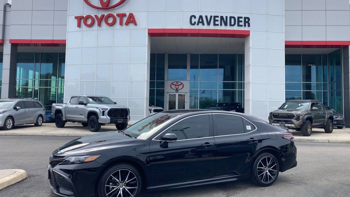 2024 Toyota Camry SE — Sedan — 42,491 mi — San Antonio, TX