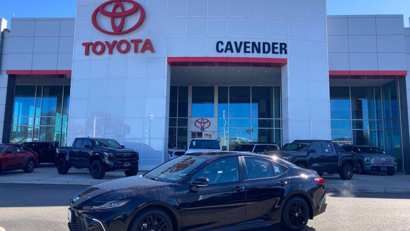 2025 Toyota Camry SE — Sedan — 207 mi — San Antonio, TX