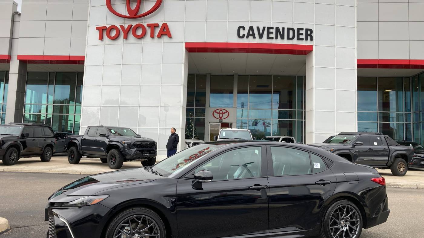 2025 Toyota Camry SE — Sedan — 207 mi — San Antonio, TX