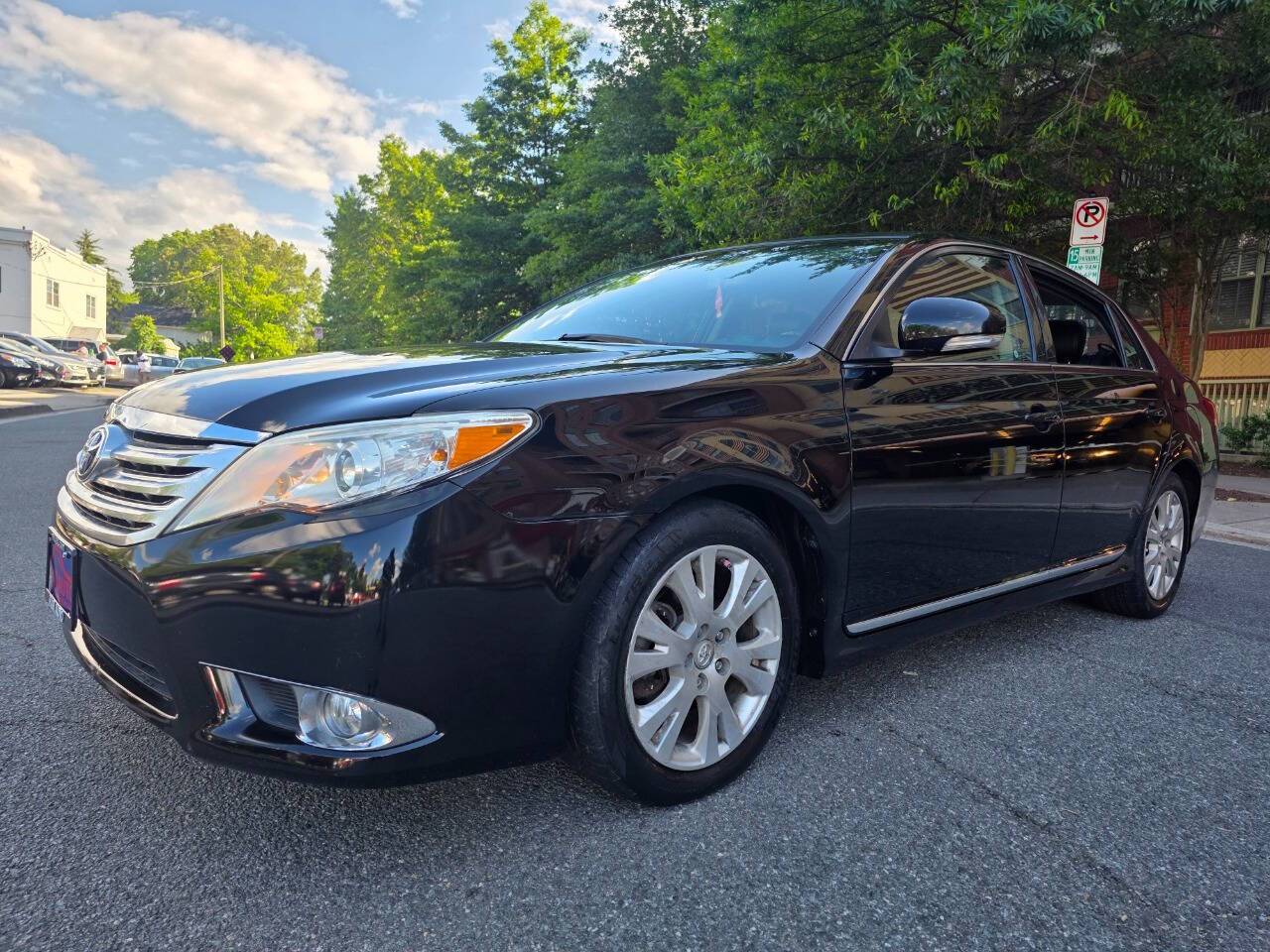 2011 Toyota Avalon Limited — Sedan — 109,955 mi — Arlington, VA