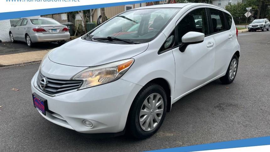 2015 Nissan Versa 1.6 SV — Hatchback — 97,759 mi — Arlington, VA