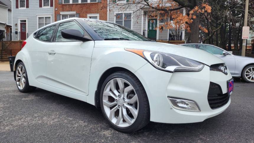 2013 Hyundai Veloster Base — Hatchback — 93,499 mi — Arlington, VA