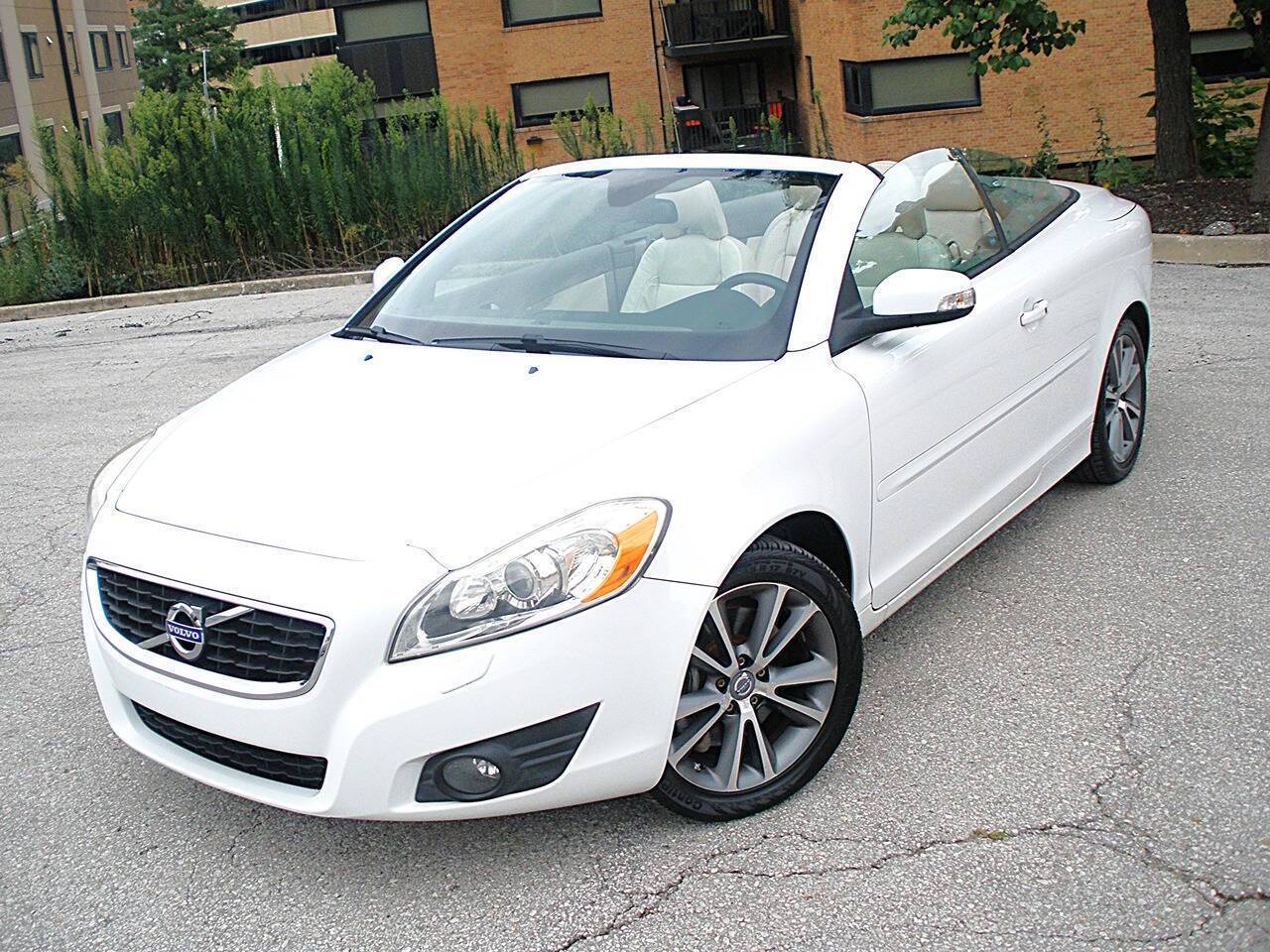 2011 Volvo C70 T5