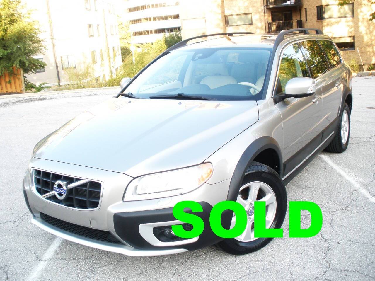 2013 Volvo XC70 3.2 — Wagon — 114,205 mi — Kansas City, MO