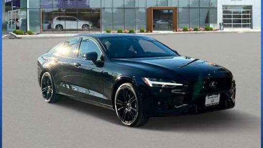 2024 Volvo S60 Plus — Sedan — 4,406 mi — Glen Cove, NY