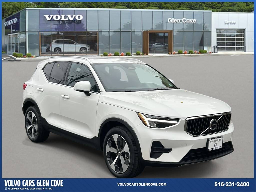 2025 Volvo XC40 Core — SUV — 4,829 mi — Glen Cove, NY