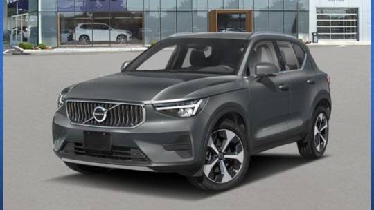 2025 Volvo XC40 Core — SUV — 5,073 mi — Glen Cove, NY