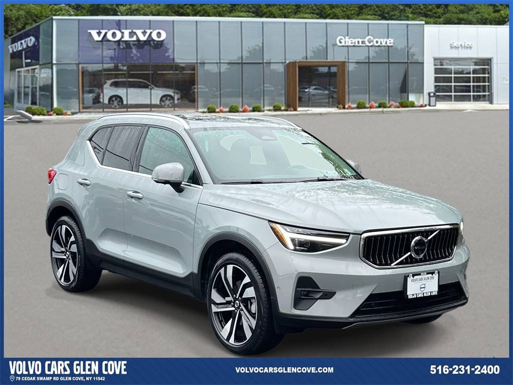 2025 Volvo XC40 Plus — SUV — 3,781 mi — Glen Cove, NY