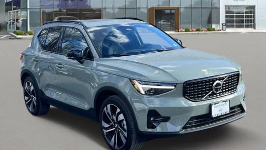 2025 Volvo XC40 Plus — SUV — 4,291 mi — Glen Cove, NY