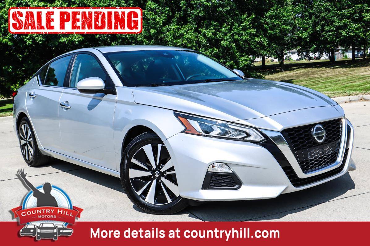 2022 Nissan Altima SV — Sedan — 84,166 mi — Merriam, KS