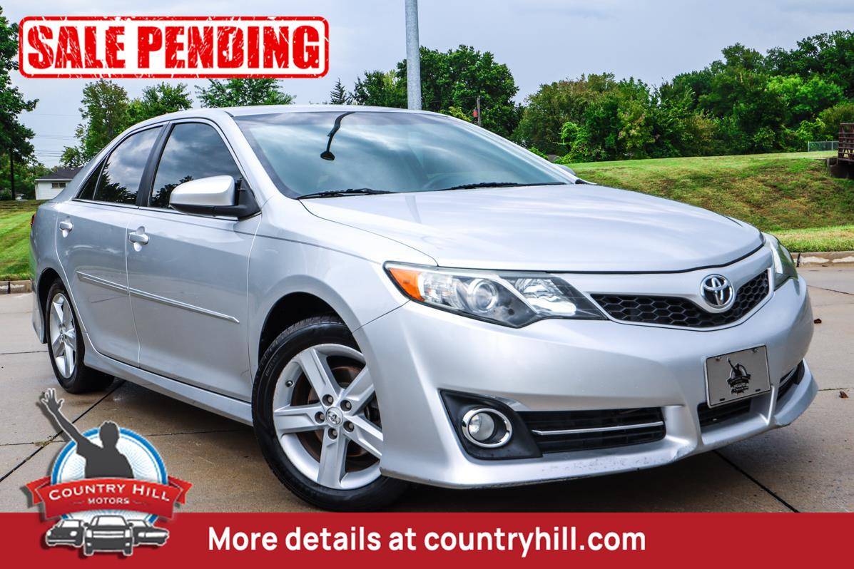2013 Toyota Camry SE — Sedan — 199,608 mi — Merriam, KS