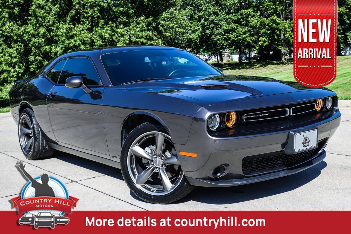 2021 Dodge Challenger SXT — Coupe — 10,805 mi — Merriam, KS