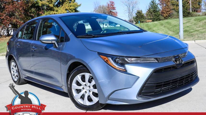 2024 Toyota Corolla LE — Sedan — 17,271 mi — Merriam, KS
