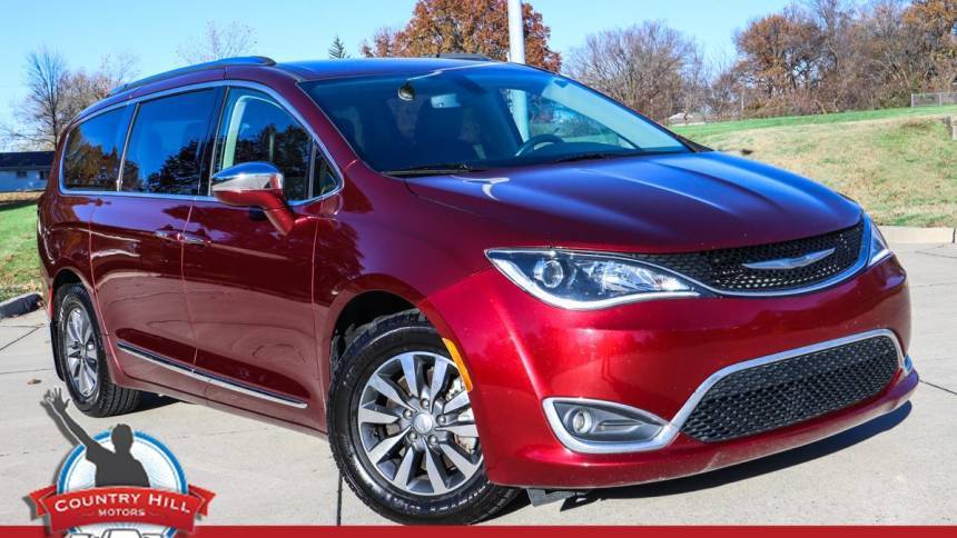 2020 Chrysler Pacifica Hybrid Limited — Minivan — 71,475 mi — Merriam, KS