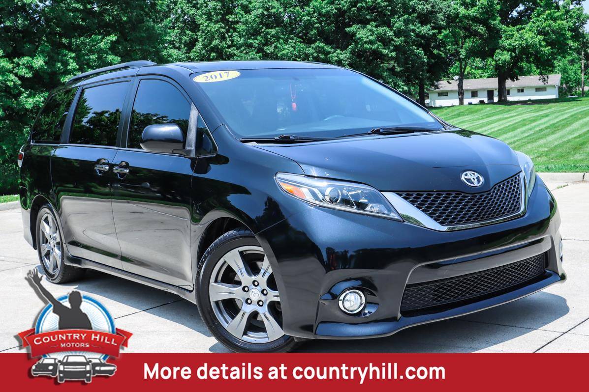 2017 Toyota Sienna SE Premium — Minivan — 146,821 mi — Merriam, KS