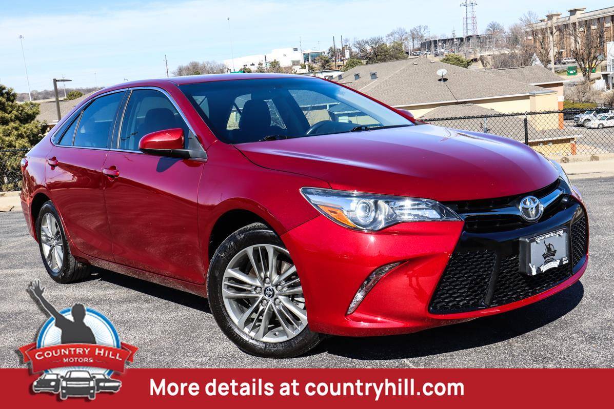2016 Toyota Camry SE — Sedan — 56,832 mi — Merriam, KS